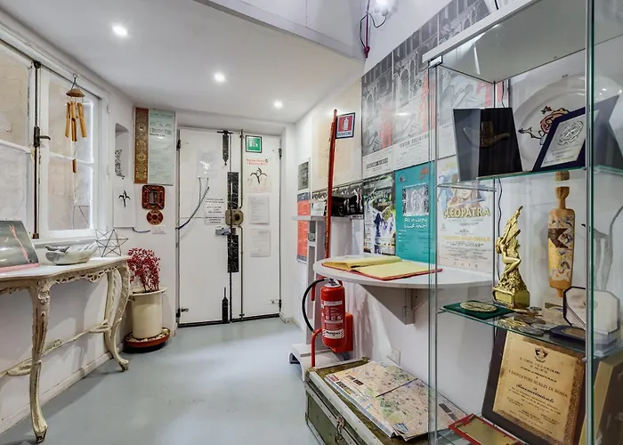 ゲストハウス Trevi Art ローマ