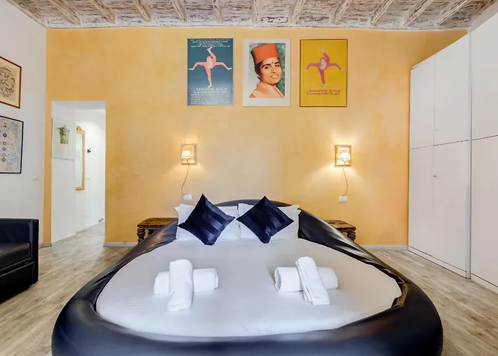 Trevi Art 3* ローマ