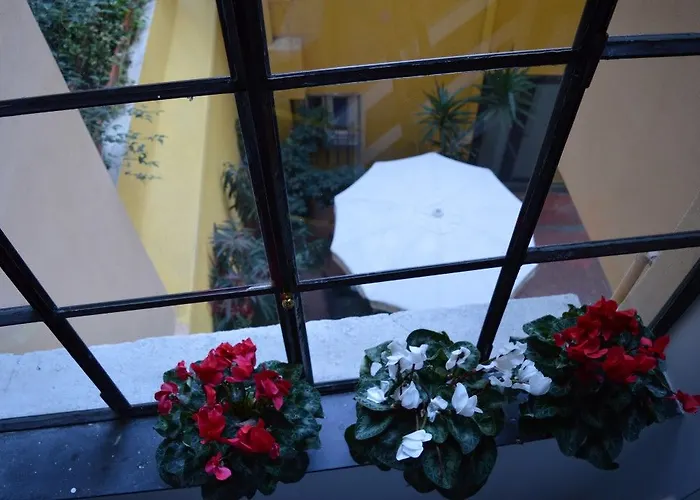 Trevi Art 3* ローマ