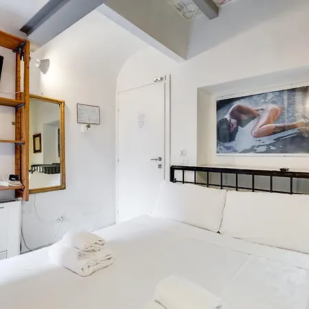 Guest house Trevi Art 3*