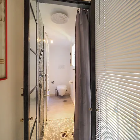 ゲストハウス Trevi Art 3*